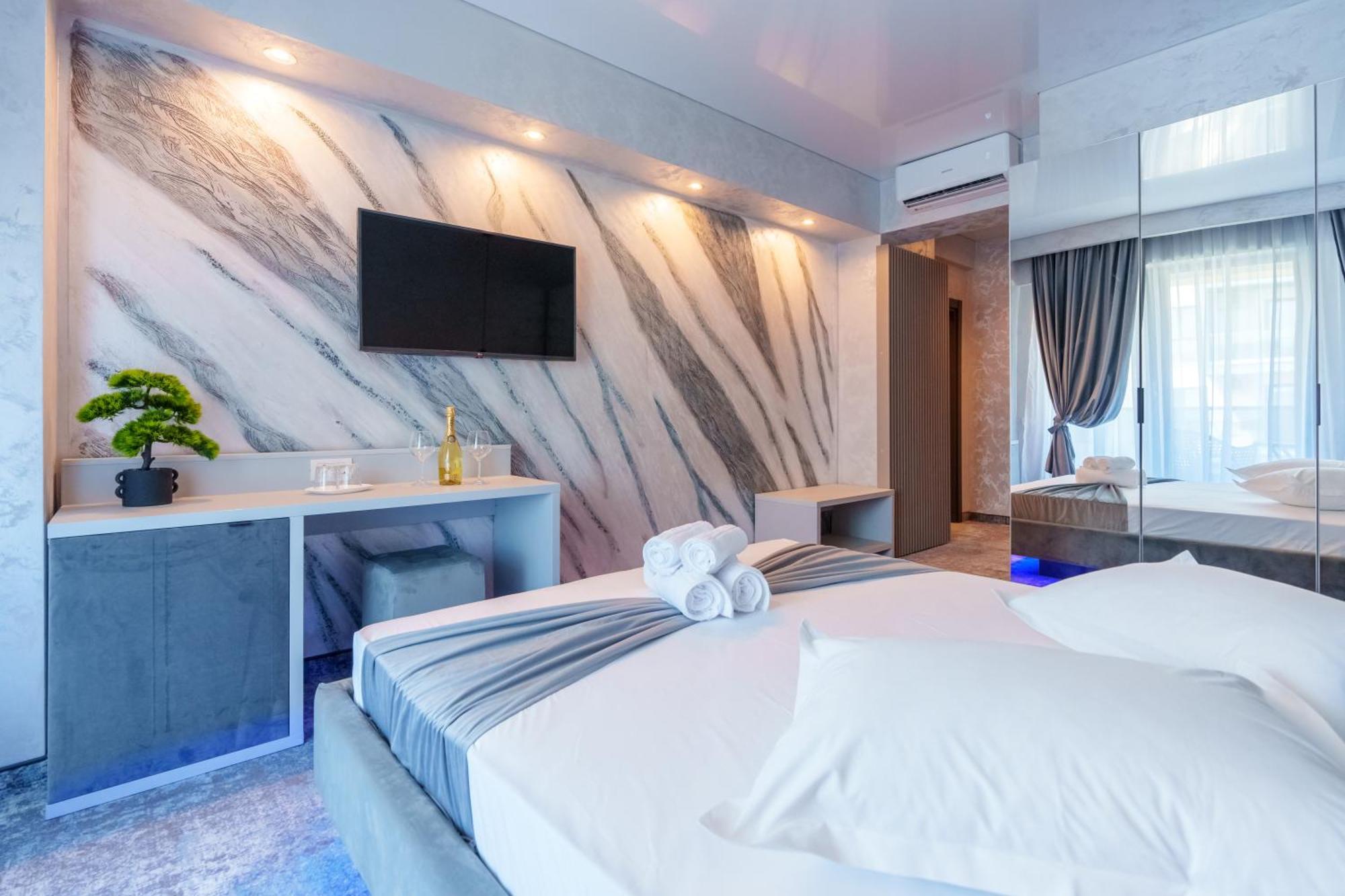 Hotel Kalya Navodari Bagian luar foto